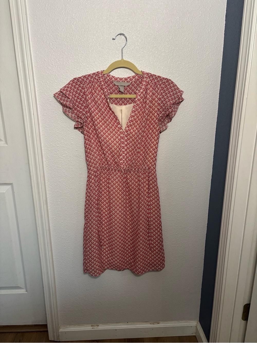 H&M Patterned Short-Sleeve V-Neck Dress